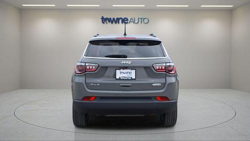 Sting-Gray Clearcoat 2023 Jeep Compass Latitude