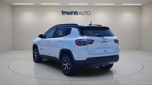 Bright White Clearcoat 2024 Jeep Compass Limited