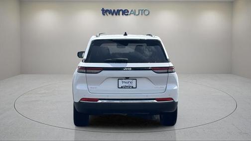 2023 Jeep Grand Cherokee Laredo