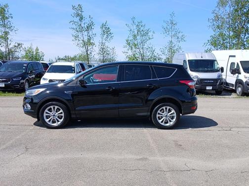 SHADOW BLACK 2017 Ford Escape SE