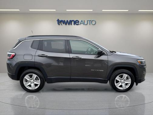Granite Crystal Metallic Clearcoat 2022 Jeep Compass Latitude