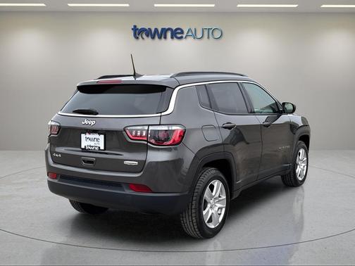 Granite Crystal Metallic Clearcoat 2022 Jeep Compass Latitude