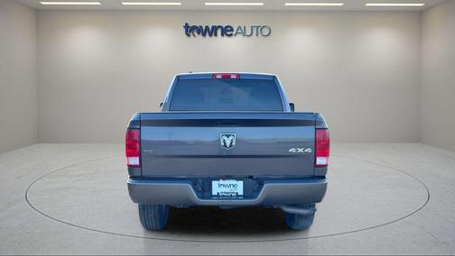 Granite Crystal Metallic Clearcoat 2019 RAM 1500 Express
