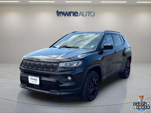 Diamond Black Crystal Pearlcoat 2022 Jeep Compass Latitude