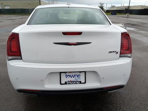 2023 Chrysler 300 S