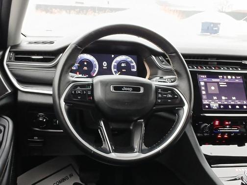 2022 Jeep Grand Cherokee L Laredo