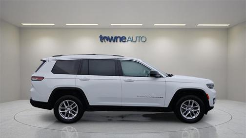 2022 Jeep Grand Cherokee L Laredo