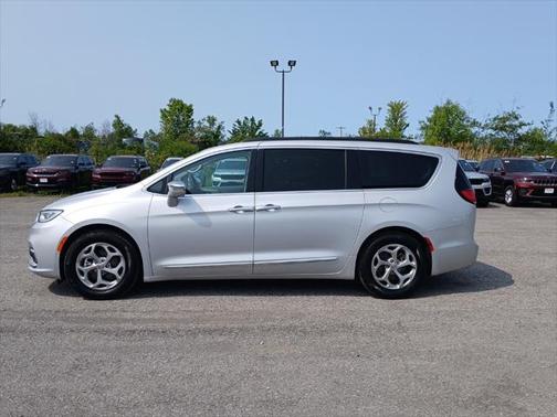 2022 Chrysler Pacifica Limited