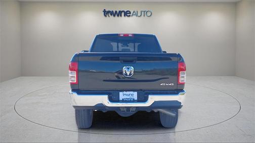 2022 RAM 2500 Tradesman Crew Cab 4x4 6'4' Box