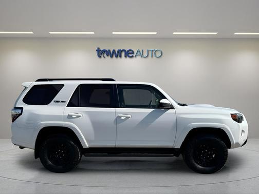 Super White 2016 Toyota 4Runner TRD Pro