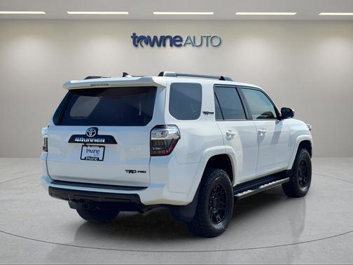 Super White 2016 Toyota 4Runner TRD Pro