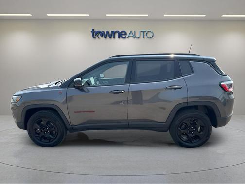 Granite Crystal Metallic Clearcoat 2023 Jeep Compass Trailhawk