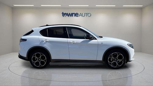 2024 Alfa Romeo Stelvio Ti