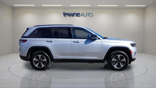 Silver Zynith 2023 Jeep Grand Cherokee 4xe Base