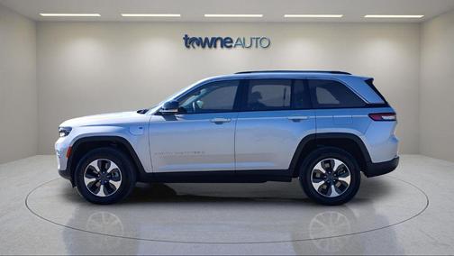 Silver Zynith 2023 Jeep Grand Cherokee 4xe Base