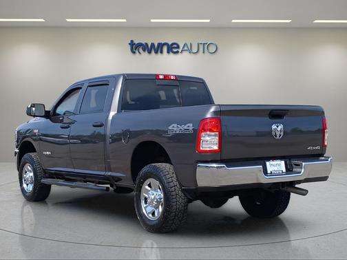 Granite Crystal Metallic Clearcoat 2022 RAM 2500 Tradesman Crew Cab 4x4 6'4' Box