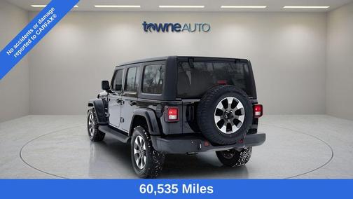 Black Clearcoat 2022 Jeep Wrangler Unlimited Sahara