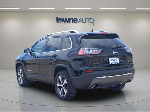 Diamond Black Crystal Pearlcoat 2019 Jeep Cherokee Limited