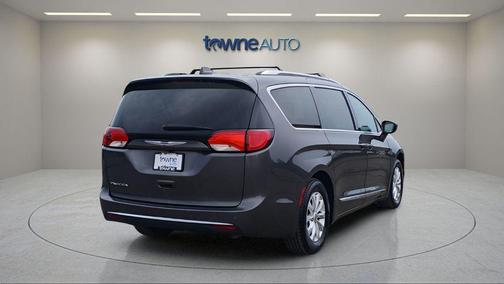 2018 Chrysler Pacifica Touring-L