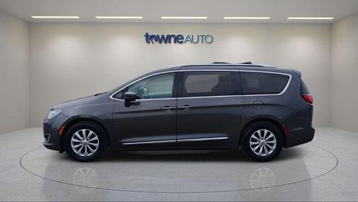 2018 Chrysler Pacifica Touring-L