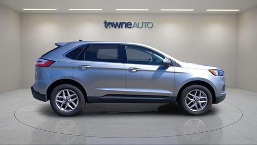 ICONIC SILVER 2024 Ford Edge SEL