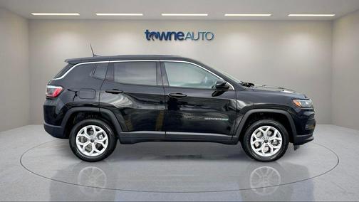 2025 Jeep Compass Sport