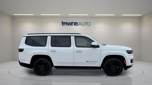 Bright White Clearcoat 2022 Jeep Wagoneer Series I Obsidian 4x4