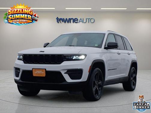 Bright White Clearcoat 2023 Jeep Grand Cherokee Altitude