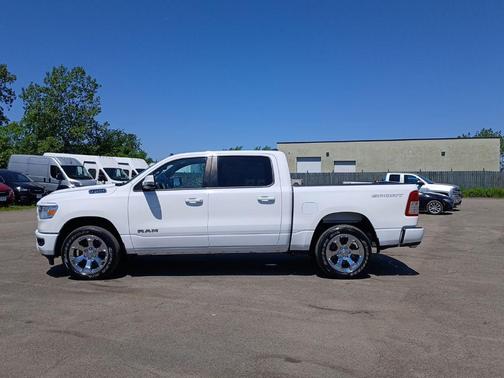 Bright White Clearcoat 2022 RAM 1500 Big Horn/Lone Star