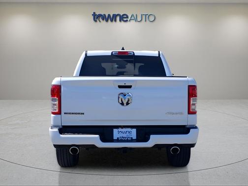 Bright White Clearcoat 2022 RAM 1500 Big Horn/Lone Star