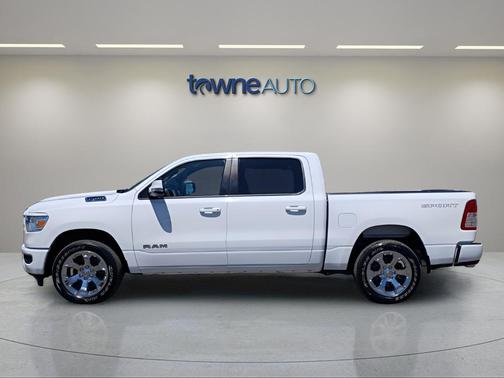 Bright White Clearcoat 2022 RAM 1500 Big Horn/Lone Star