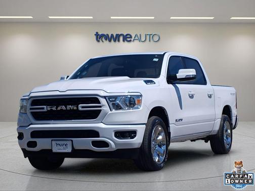 Bright White Clearcoat 2022 RAM 1500 Big Horn/Lone Star