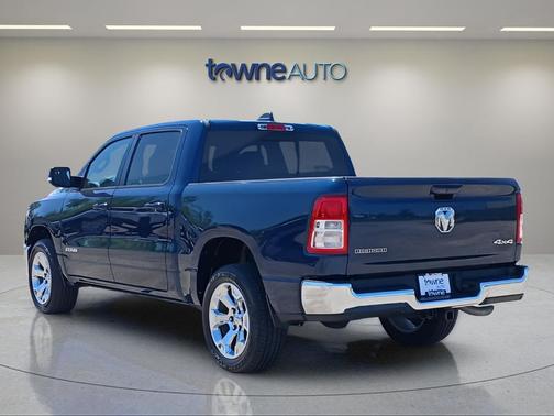 Patriot Blue Pearlcoat 2022 RAM 1500 Big Horn/Lone Star