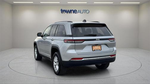 2023 Jeep Grand Cherokee Laredo