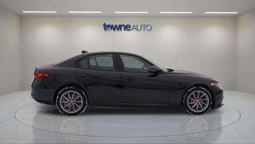 2022 Alfa Romeo Giulia Sprint