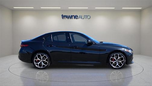 2021 Alfa Romeo Giulia Ti