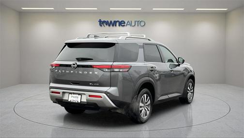 2024 Nissan Pathfinder SL 4WD