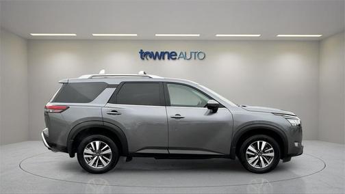 2024 Nissan Pathfinder SL 4WD