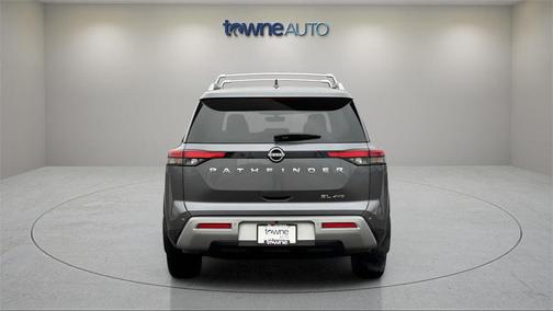 2024 Nissan Pathfinder SL 4WD