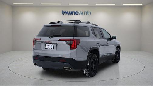 2023 GMC Acadia AWD AT4