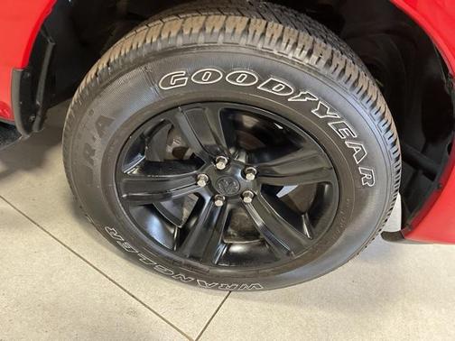 2018 RAM 1500 Night Crew Cab 4x4 5'7' Box