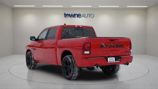 2018 RAM 1500 Night Crew Cab 4x4 5'7' Box