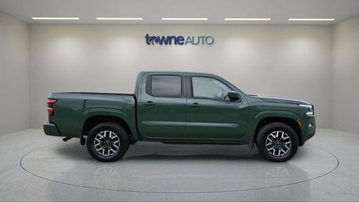 2024 Nissan Frontier SL