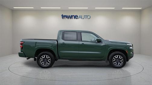 2024 Nissan Frontier SL