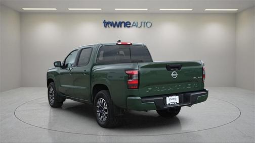 2024 Nissan Frontier SL