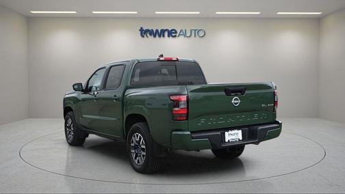 2024 Nissan Frontier SL