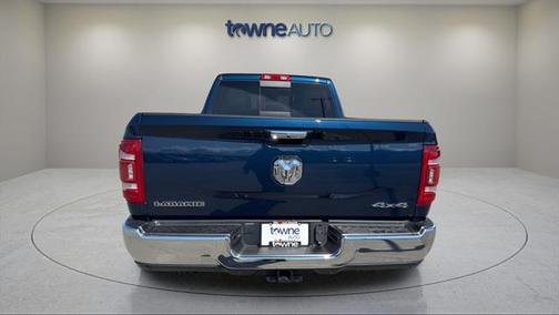 2022 RAM 2500 Laramie Crew Cab 4x4 6'4' Box