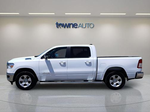 Bright White Clearcoat 2022 RAM 1500 Big Horn/Lone Star