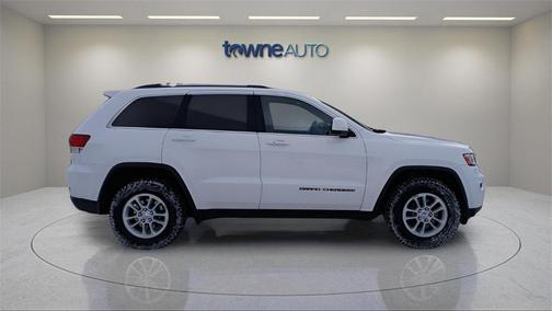 2020 Jeep Grand Cherokee Laredo