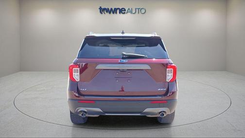 BURGUNDY VELVET MET TINT CC 2022 Ford Explorer XLT